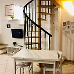 Galliera Apartment *